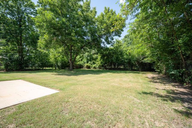2114 Arkansas Avenue, Conway, AR 72034