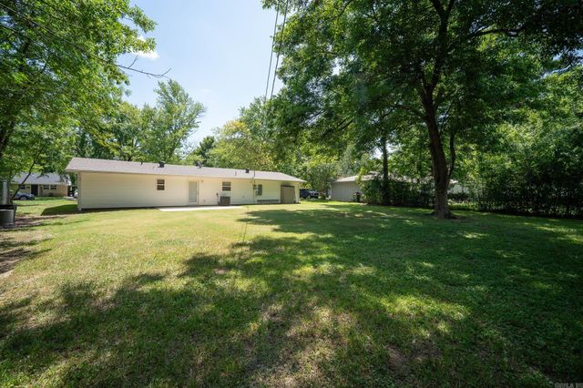 2114 Arkansas Avenue, Conway, AR 72034