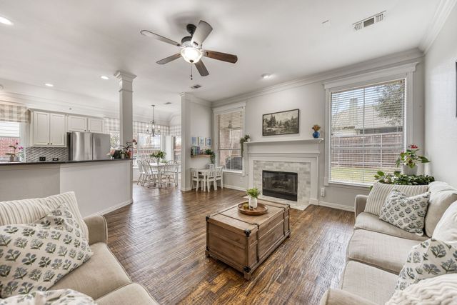 2716 Summer Wind Drive, Grapevine, TX 76051