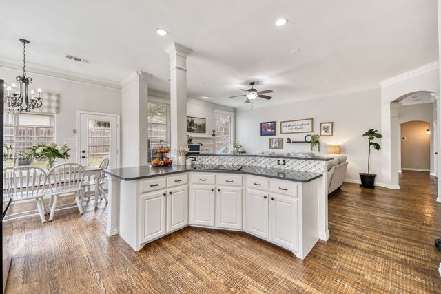 2716 Summer Wind Drive, Grapevine, TX 76051