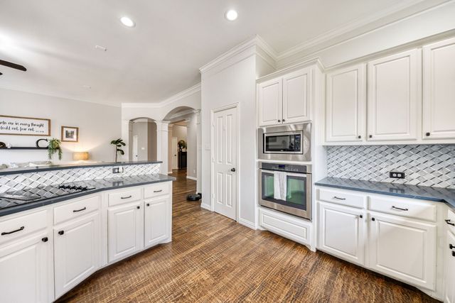 2716 Summer Wind Drive, Grapevine, TX 76051