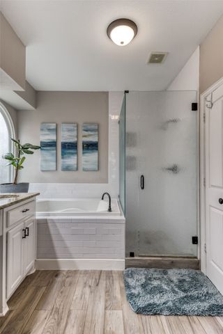 2716 Summer Wind Drive, Grapevine, TX 76051