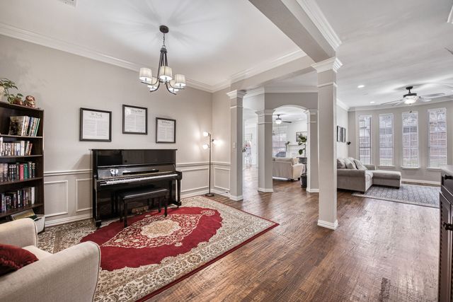 2716 Summer Wind Drive, Grapevine, TX 76051