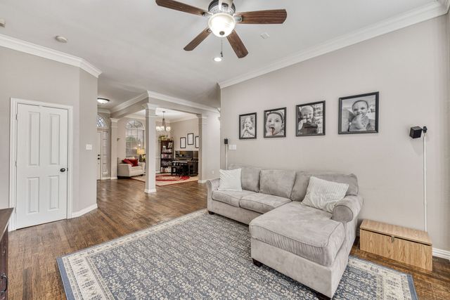 2716 Summer Wind Drive, Grapevine, TX 76051