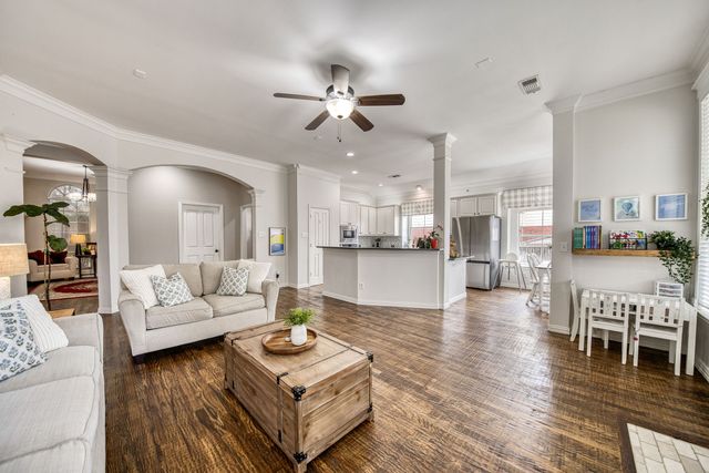 2716 Summer Wind Drive, Grapevine, TX 76051