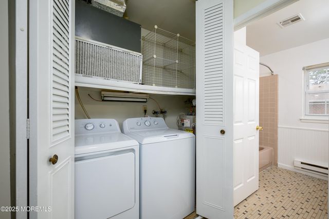 933B Thornhill Court, Lakewood, NJ 08701