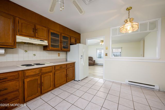 933B Thornhill Court, Lakewood, NJ 08701