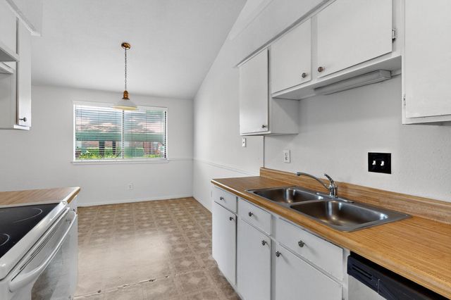 2240 Tarpley Road 242, Carrollton, TX 75006