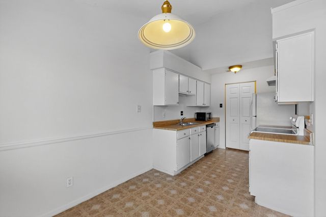 2240 Tarpley Road 242, Carrollton, TX 75006