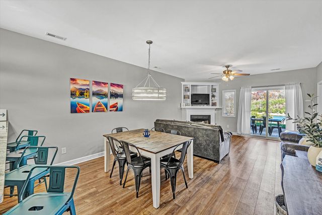 1175 Mariners Way Apt 59, Huddleston, VA 24104