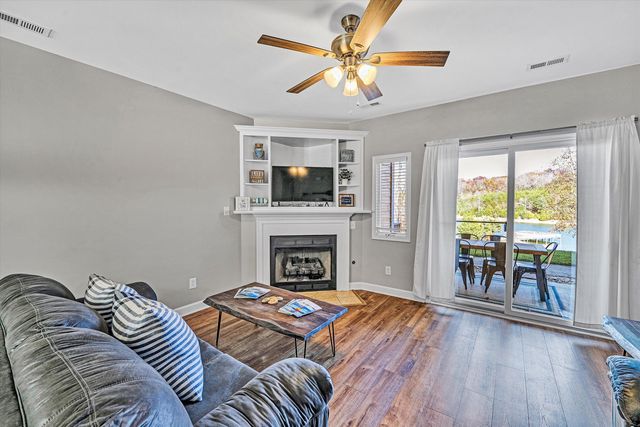 1175 Mariners Way Apt 59, Huddleston, VA 24104