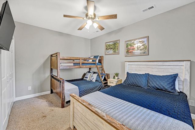 1175 Mariners Way Apt 59, Huddleston, VA 24104