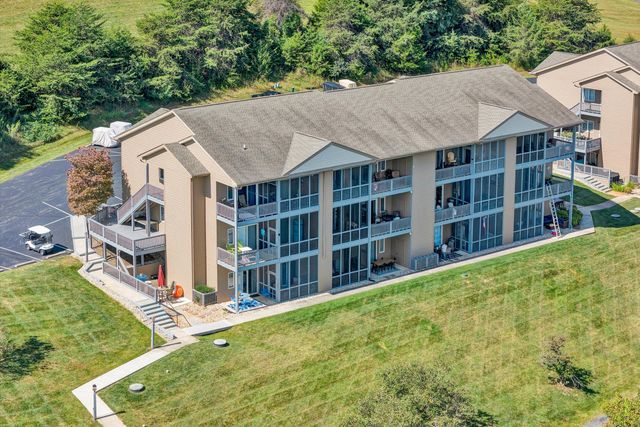 1175 Mariners Way Apt 59, Huddleston, VA 24104