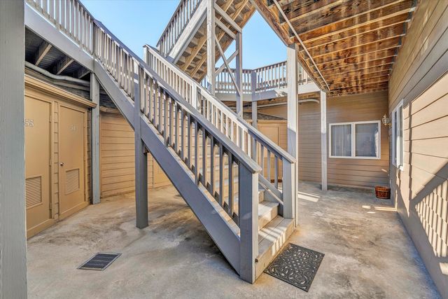 1175 Mariners Way Apt 59, Huddleston, VA 24104