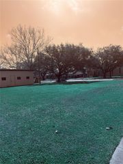 326 5th Avenue N, Texas City, TX 77590