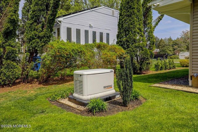 30 Parkview Terrace, Lincroft, NJ 07738