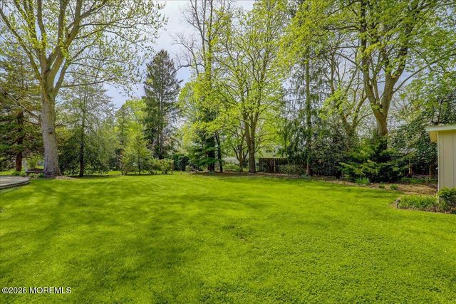 30 Parkview Terrace, Lincroft, NJ 07738