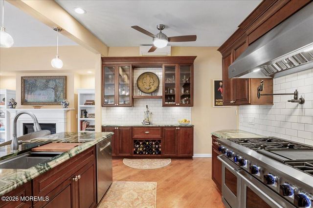 30 Parkview Terrace, Lincroft, NJ 07738