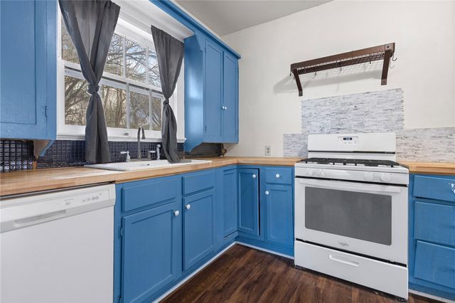 414 N Spring Street, Harrison, AR 72601