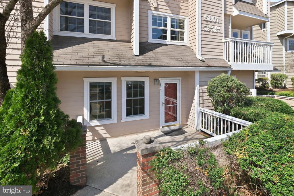 Image 21 of property listing at 5801 INMAN PARK CIR #170, Rockville, MD 20852