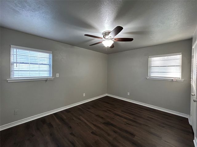 4209 Haltom Road, Haltom City, TX 76117