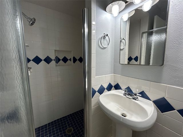 4209 Haltom Road, Haltom City, TX 76117