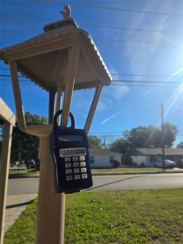 4209 Haltom Road, Haltom City, TX 76117