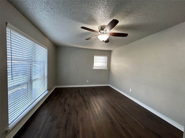 4209 Haltom Road, Haltom City, TX 76117