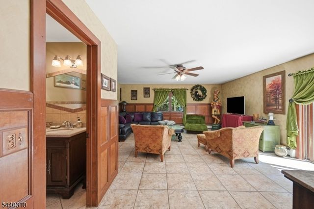 15 Lower North Shore Rd, Frankford Twp., NJ 07826
