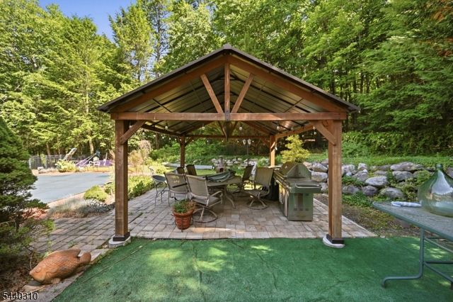 15 Lower North Shore Rd, Frankford Twp., NJ 07826