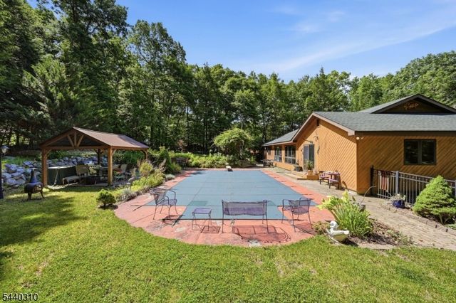 15 Lower North Shore Rd, Frankford Twp., NJ 07826