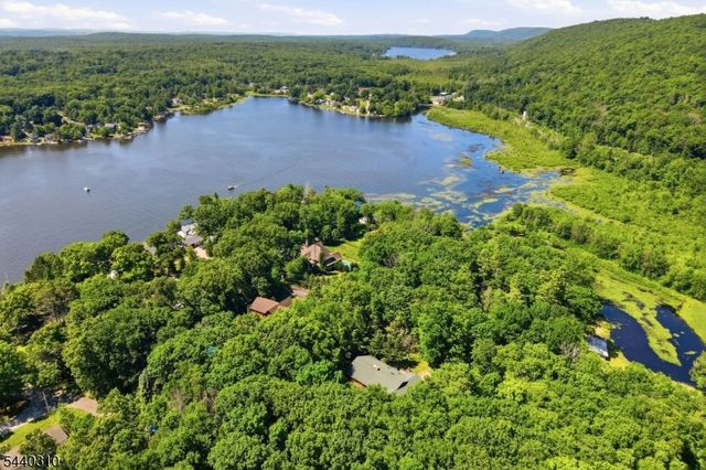 15 Lower North Shore Rd, Frankford Twp., NJ 07826