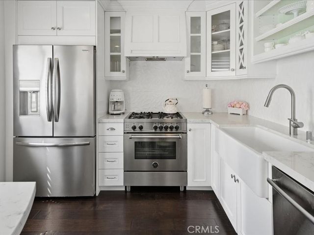 9735 Via Roma, Burbank, CA 91504