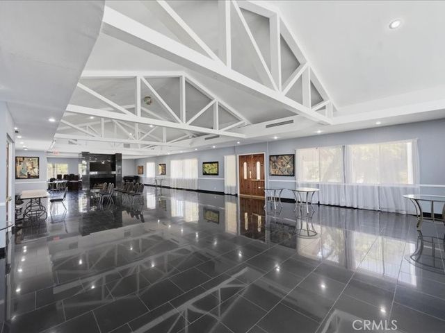9735 Via Roma, Burbank, CA 91504