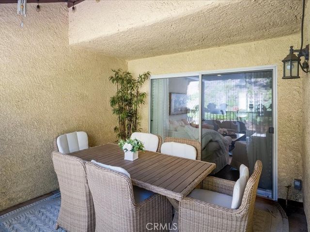 9735 Via Roma, Burbank, CA 91504