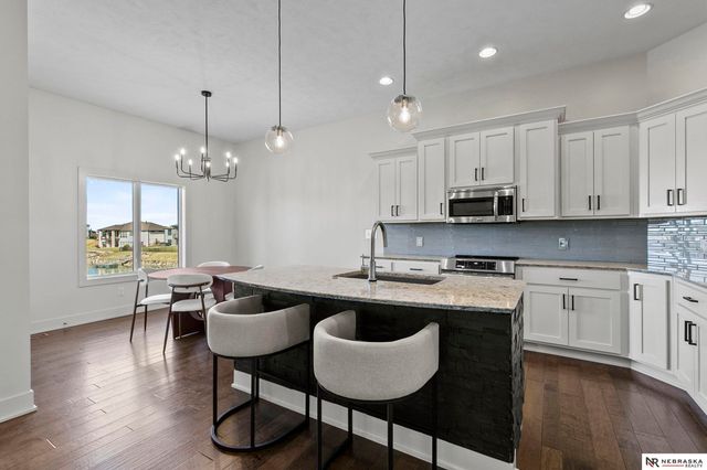 10040 Shore Front Drive, Lincoln, NE 68527