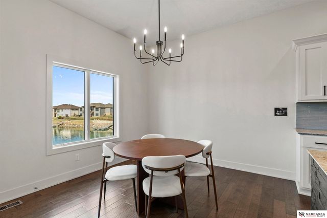 10040 Shore Front Drive, Lincoln, NE 68527