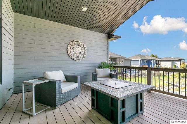 10040 Shore Front Drive, Lincoln, NE 68527