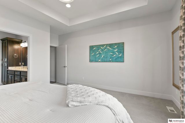 10040 Shore Front Drive, Lincoln, NE 68527