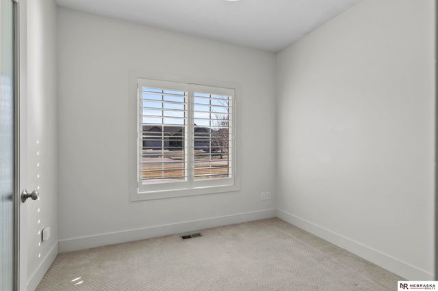 10040 Shore Front Drive, Lincoln, NE 68527