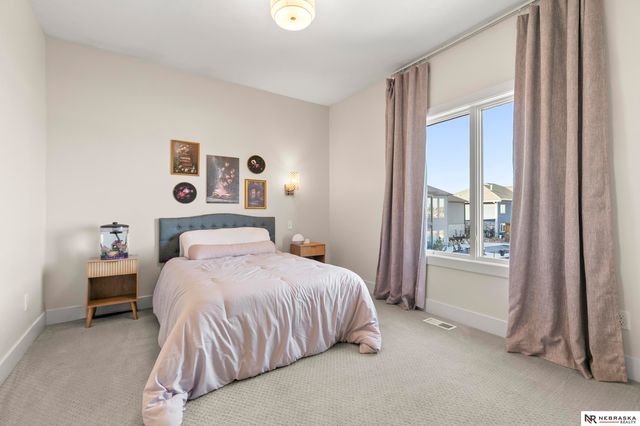 10040 Shore Front Drive, Lincoln, NE 68527