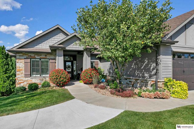 10040 Shore Front Drive, Lincoln, NE 68527