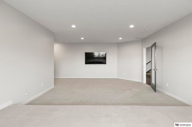 10040 Shore Front Drive, Lincoln, NE 68527