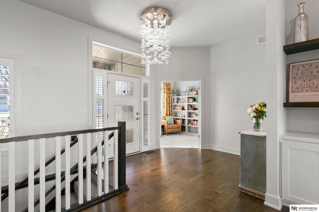 10040 Shore Front Drive, Lincoln, NE 68527