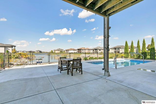 10040 Shore Front Drive, Lincoln, NE 68527