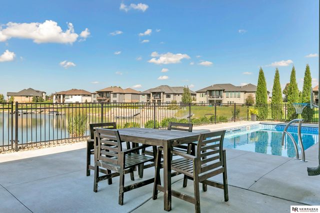 10040 Shore Front Drive, Lincoln, NE 68527