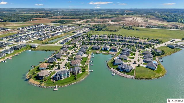10040 Shore Front Drive, Lincoln, NE 68527