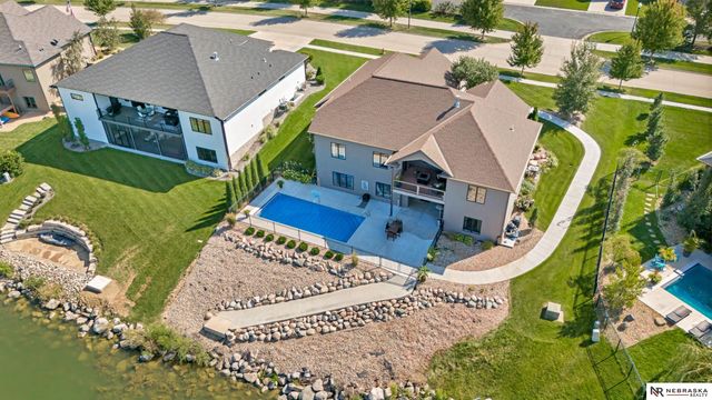 10040 Shore Front Drive, Lincoln, NE 68527