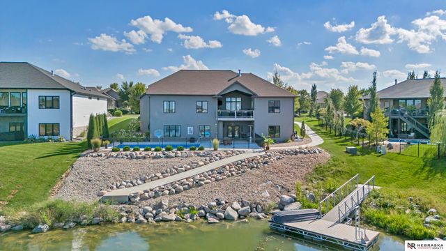 10040 Shore Front Drive, Lincoln, NE 68527