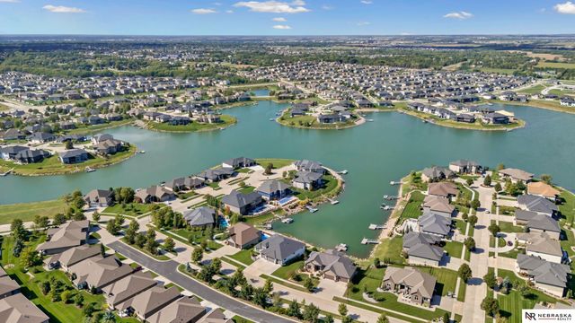 10040 Shore Front Drive, Lincoln, NE 68527
